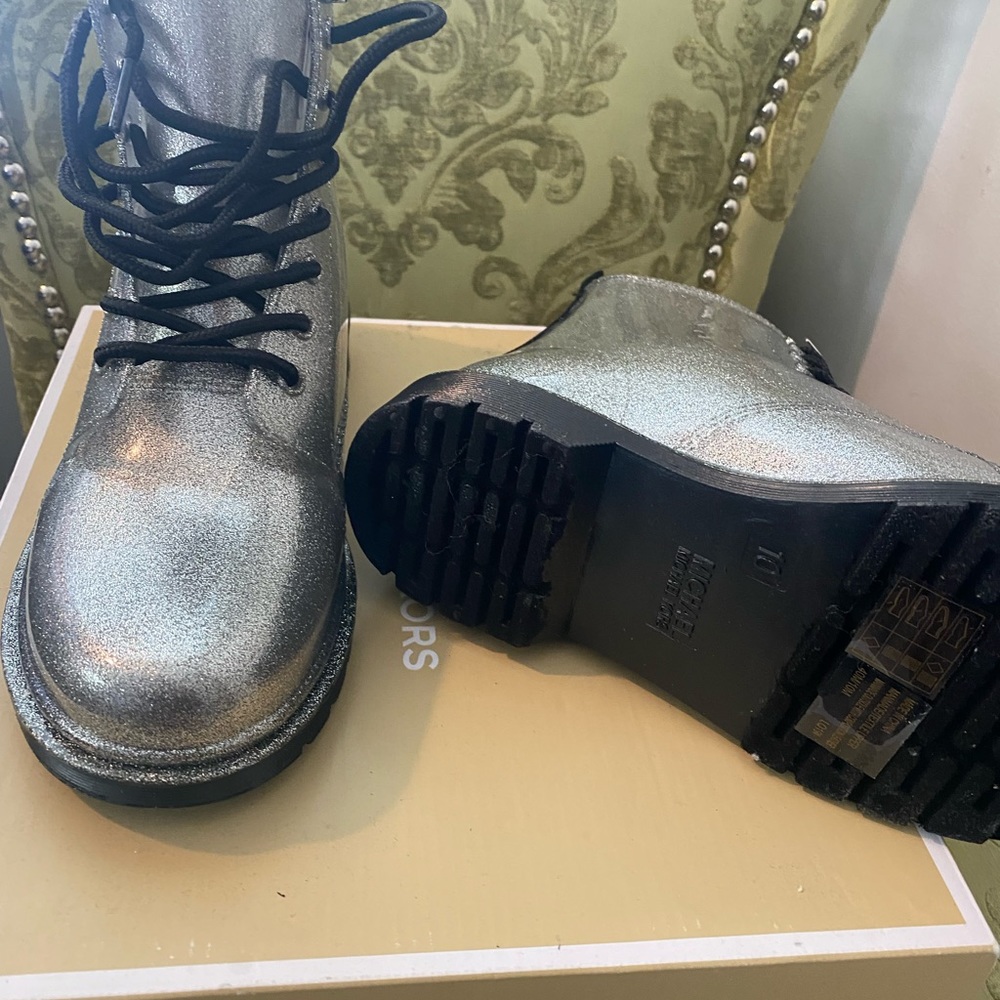 Michael Kors size 10 Tavie Rainboots